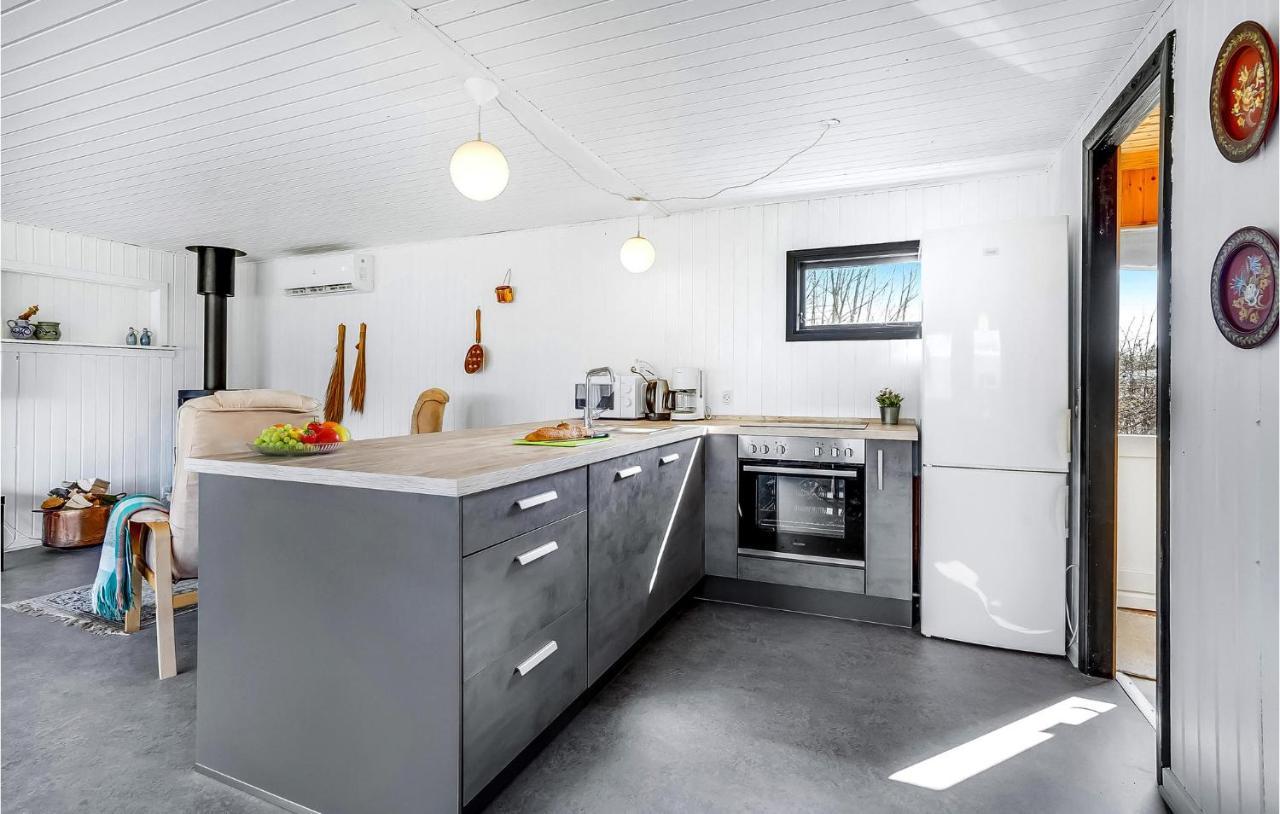 Beautiful Home In Hals With Kitchen Ngoại thất bức ảnh